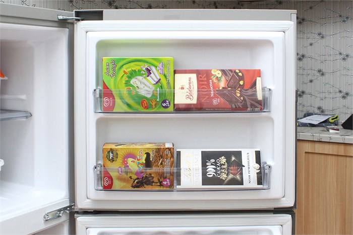 Tủ lạnh Panasonic NR-BJ186 167 lít Màu Bạc