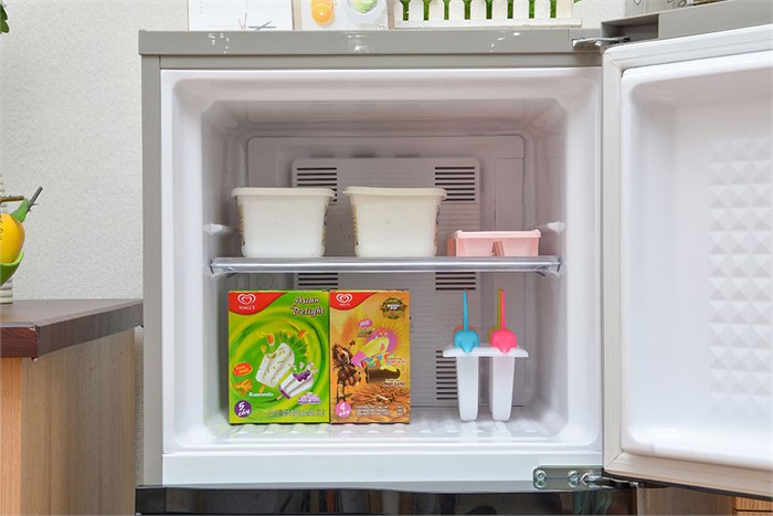 Tủ lạnh Panasonic 135 lít NR-BJ151SSV1 Màu Bạc