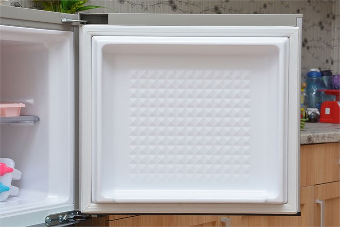 Tủ lạnh Panasonic 135 lít NR-BJ151SSV1 Màu Bạc