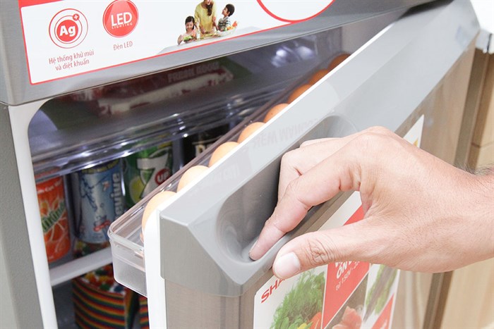 Tủ lạnh Sharp 165 lít SJ-172E Màu Bạc