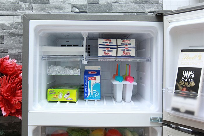 Tủ lạnh Sharp 180 lít SJ-191E-SL Màu Bạc