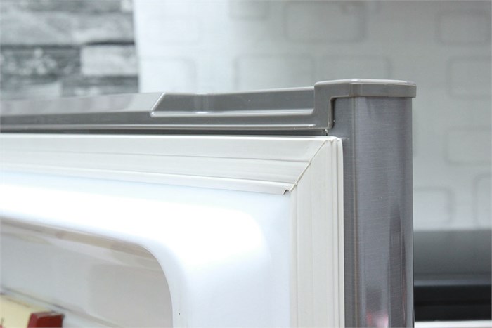 Tủ lạnh Sharp 180 lít SJ-192E Màu Bạc