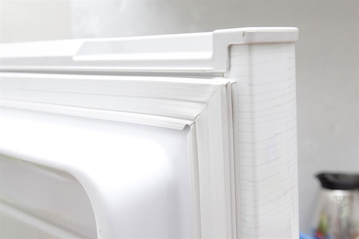 Tủ lạnh Sharp 180 lít SJ-193E Màu Trắng