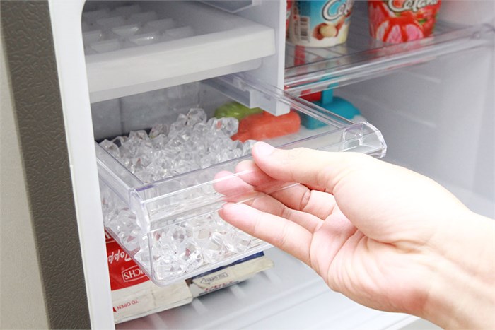 Tủ lạnh Sharp 180 lít SJ-198P-ST Màu Inox