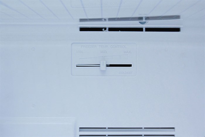 Tủ lạnh Sharp 196 lít SJ-217P Màu Bạc