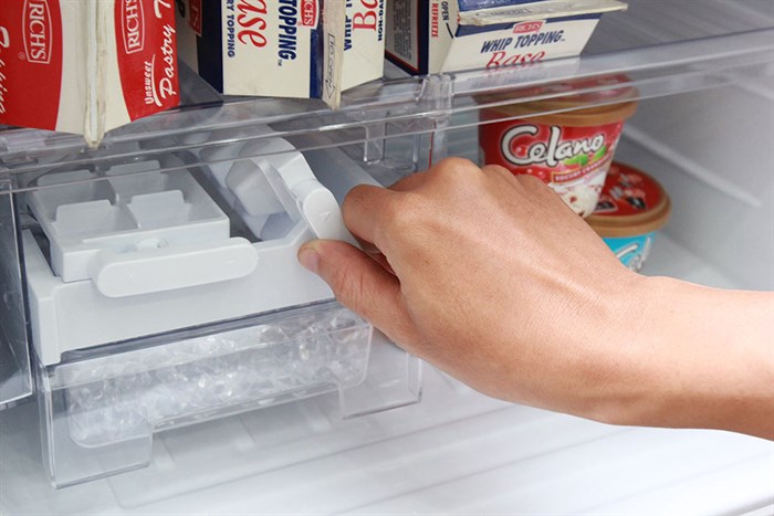 Tủ lạnh Sharp 196 lít SJ-217P Màu Bạc