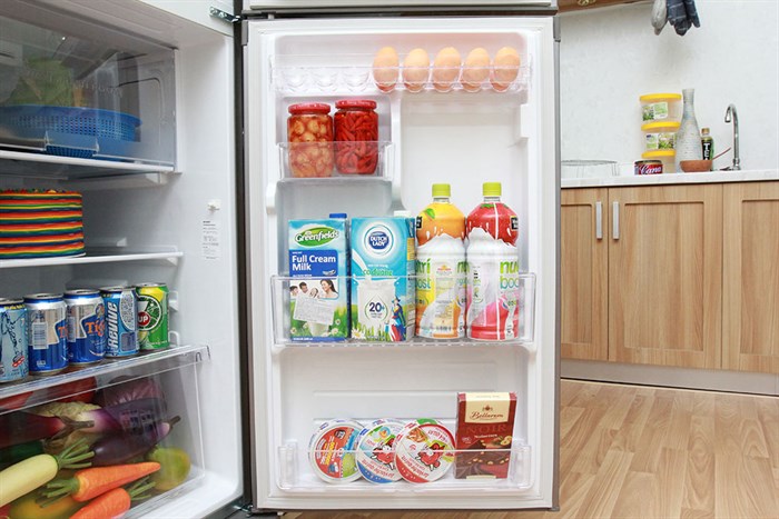 Tủ lạnh Sharp 196 lít SJ-217P Màu Bạc