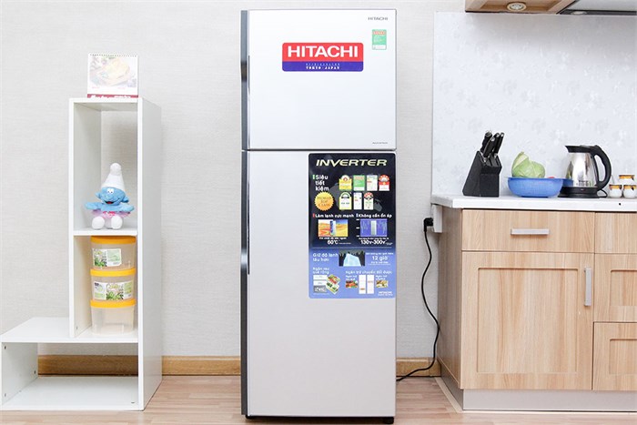 Tủ lạnh Hitachi Inverter 203 lít R-H200PGV4 Màu Bạc