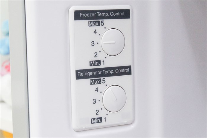 Tủ lạnh Hitachi Inverter 335 lít R-V400PGV3D-SLS Màu Bạc