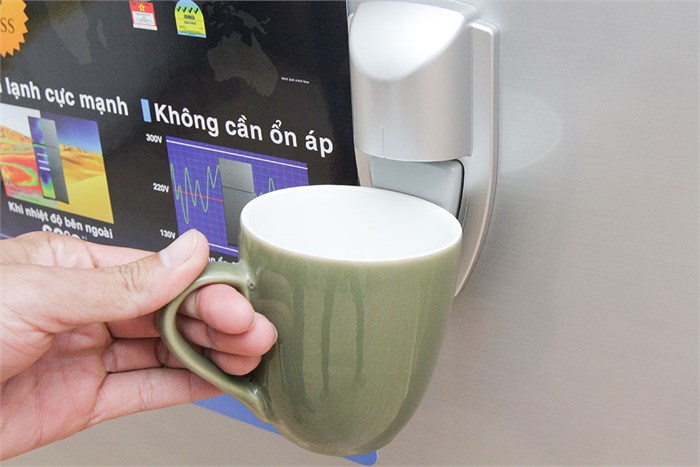 Tủ lạnh Hitachi Inverter 335 lít R-V400PGV3D-SLS Màu Bạc