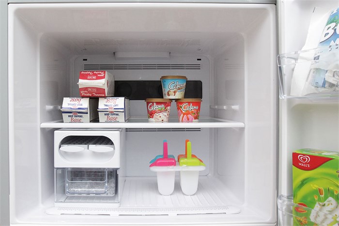 Tủ lạnh Hitachi Inverter 335 lít R-V400PGV3D-SLS Màu Bạc