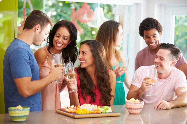 Thoải mái với tiệc tùng tại nhà Thoải mái với tiệc tùng tại nhà