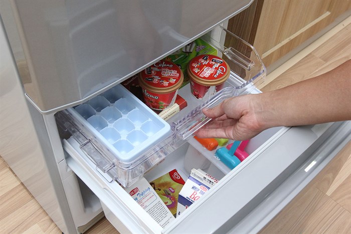 Tủ lạnh Mitsubishi Electric MR-P16G-SL-V 147 lít Màu Bạc