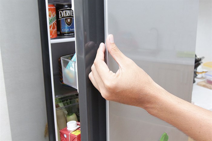 Tủ lạnh Mitsubishi Electric 256 lít MR-HD32G-SL Màu Bạc