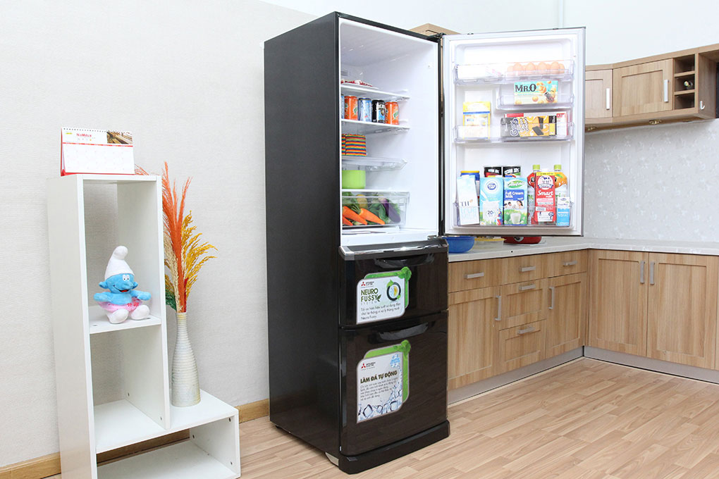 Dung tích 370 lít phù hợp với gia đình 6 đến 7 thành viên