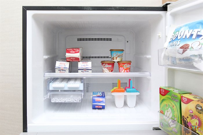 Tủ lạnh Mitsubishi Electric Inverter 346 lít MR-F42EH-SLW Màu Bạc