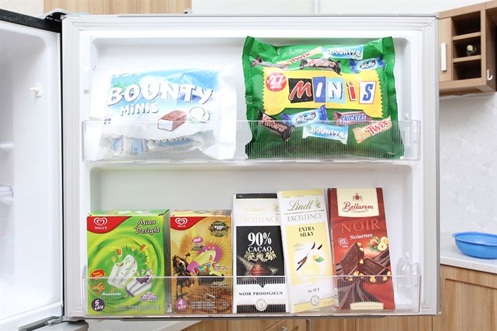 Tủ lạnh Mitsubishi Electric Inverter 346 lít MR-F42EH-SLW Màu Bạc