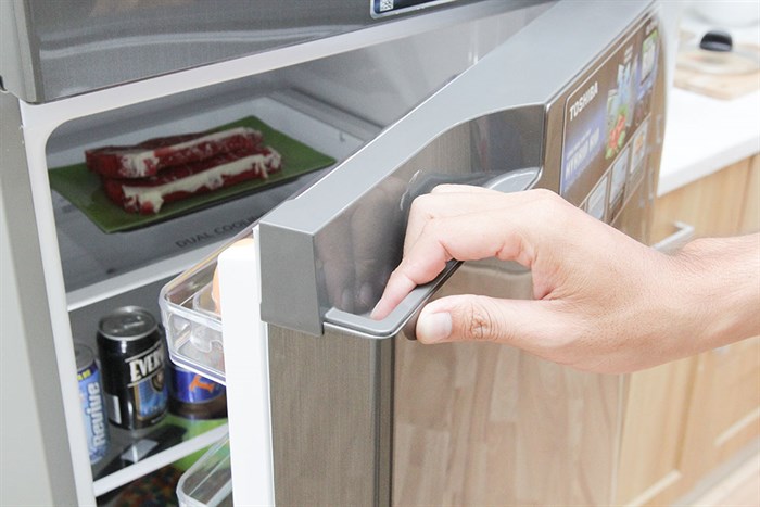 Tủ lạnh Toshiba Inverter 330 lít GR-T39VUBZ(DS) Màu Đen - Xám