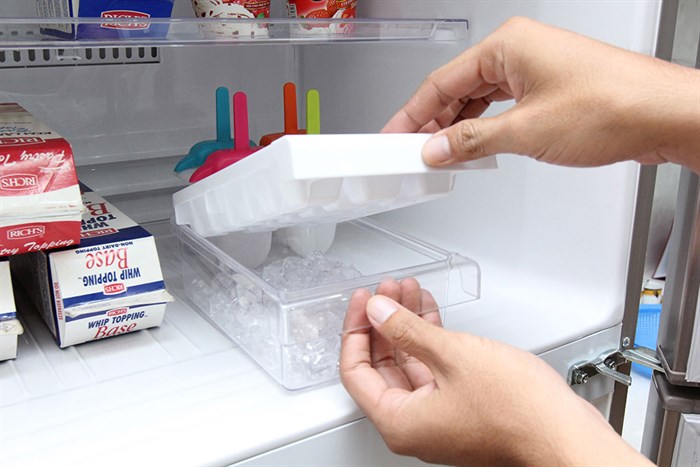 Tủ lạnh Toshiba Inverter 330 lít GR-T39VUBZ(N) Màu Nâu nhạt