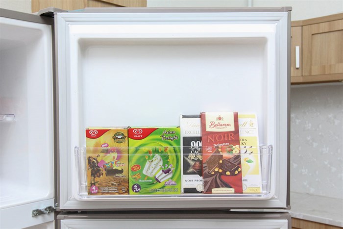 Tủ lạnh Toshiba Inverter 330 lít GR-T39VUBZ(N) Màu Nâu nhạt