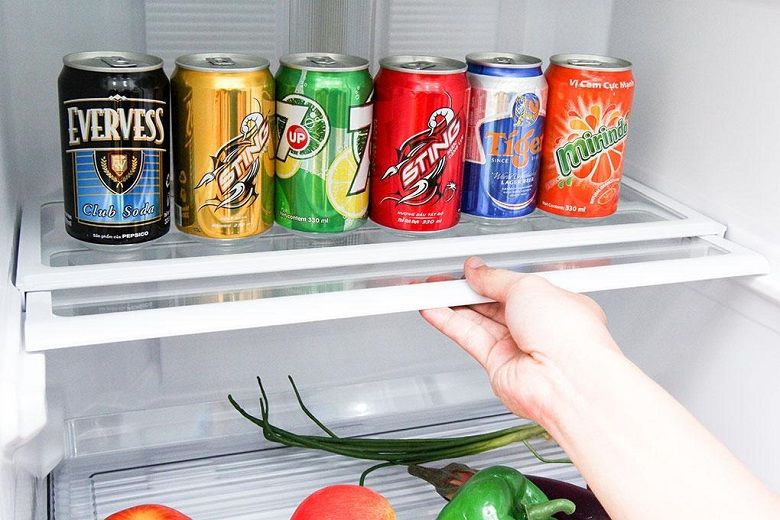 Khay kệ có thể tháo rời giúp vệ sinh dễ dàng
