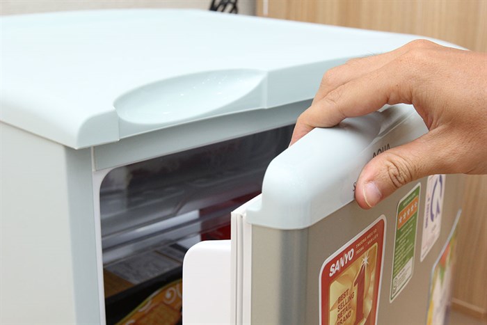 Tủ lạnh Aqua 50 lít AQR-55AR Màu Xanh ngọc