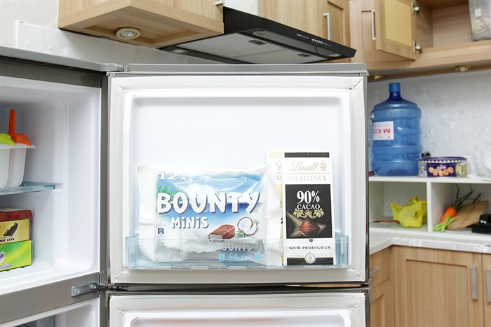 Tủ lạnh VTB 156 lít CE-188NS Màu Inox