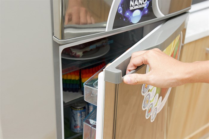 Tủ lạnh VTB 156 lít CE-188NS Màu Inox