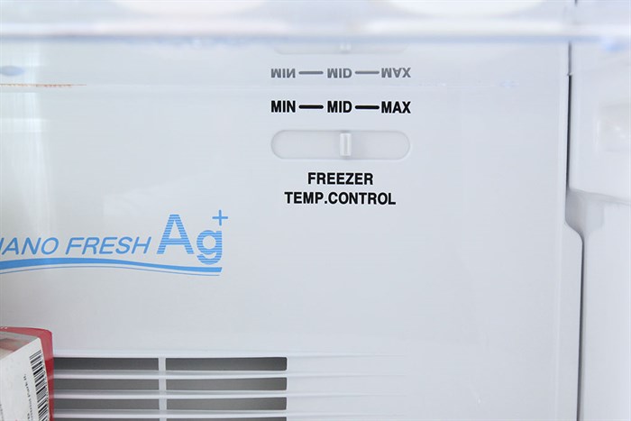 Tủ lạnh Aqua 130 lít AQR-145AN Màu Bạc