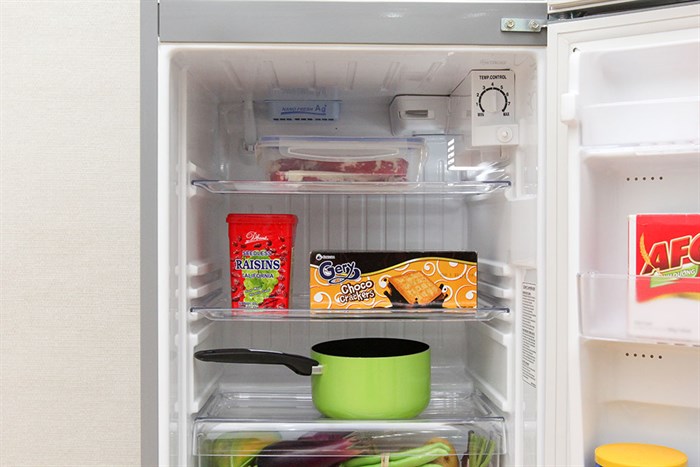 Tủ lạnh Aqua 130 lít AQR-145AN Màu Bạc