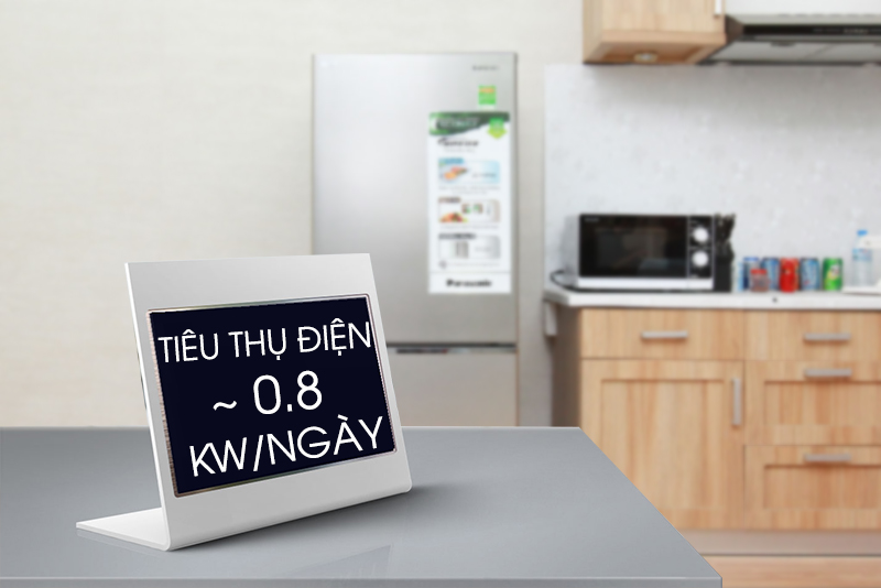 Mỗi ngày,chiếc tủ lạnh này chỉ tiêu thụ một lượng điện năng khoảng 0,8 kW/ngày.