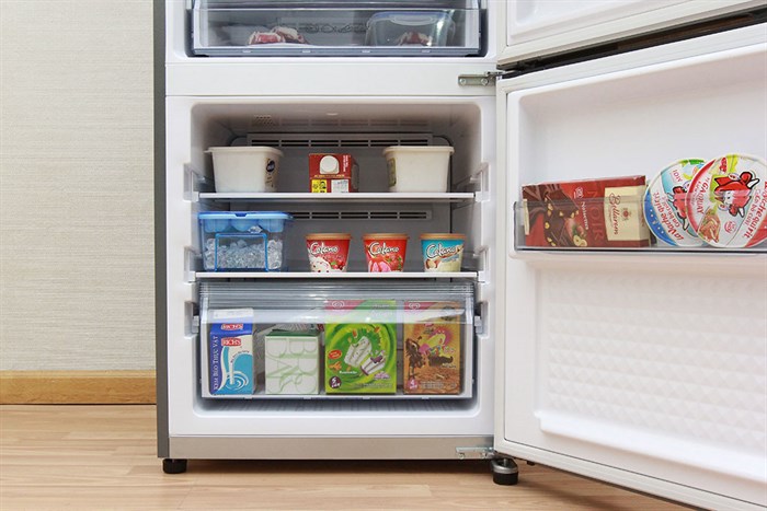 Tủ lạnh Panasonic Inverter 290 lít NR-BV328XSVN Màu Xám