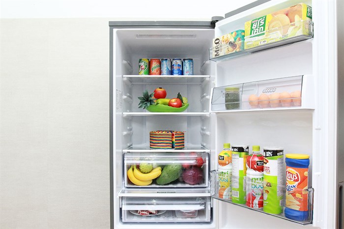 Tủ lạnh Panasonic Inverter 322 lít NR-BV368XSVN Màu Xám