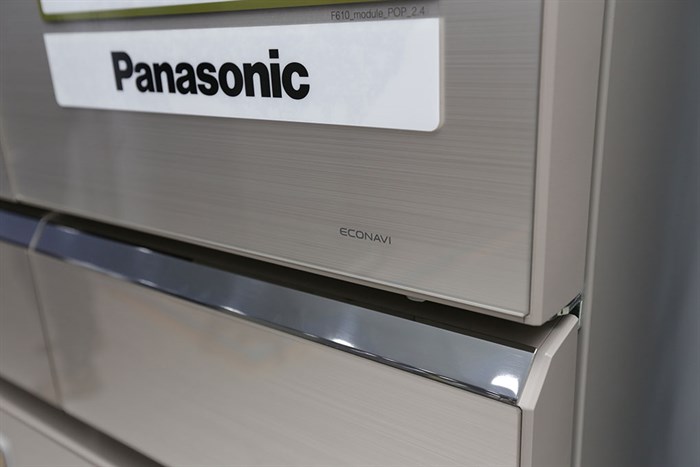 Tủ lạnh Panasonic Inverter 588 lít NR-F610GT-N2 Màu Vàng đồng