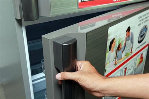 Tủ lạnh Sharp 585 lít SJ-XP590PG-SL