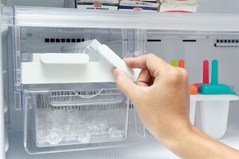 Tủ lạnh Sharp 627 lít SJ-XP630PG-BK
