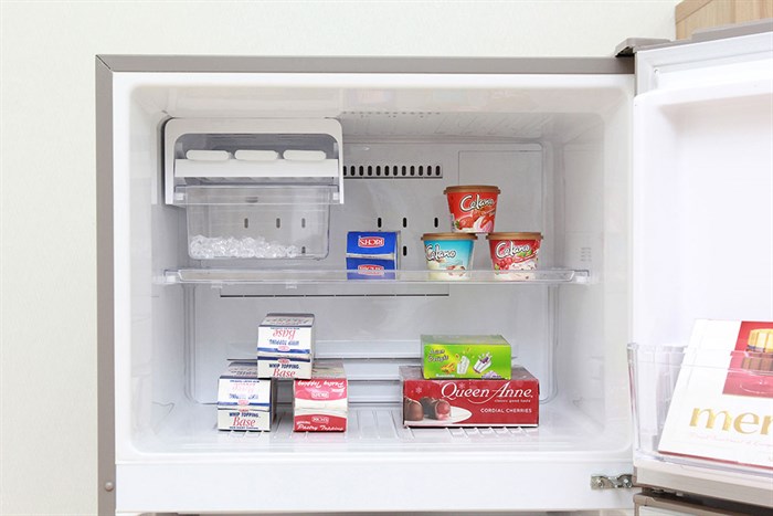 Tủ lạnh Toshiba 409 lít GR-T46VUBZ N1 Màu Nâu nhạt