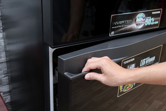 Tủ lạnh Toshiba Inverter 359 lít GR-TG41VPDZ Màu Đen