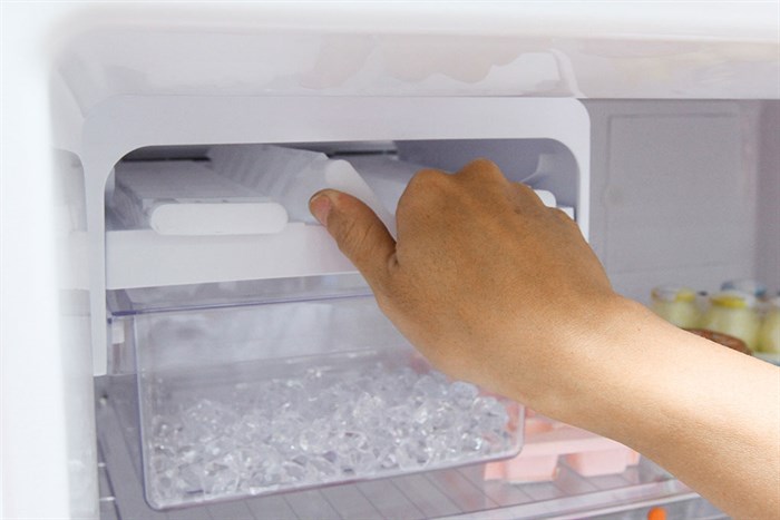 Tủ lạnh Toshiba Inverter 359 lít GR-TG41VPDZ Màu Đen