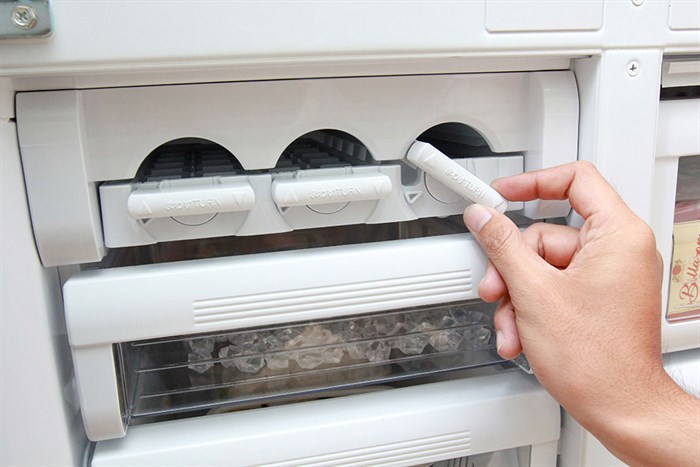 Tủ lạnh Mitsubishi Electric Inverter 580 lít MR-L72EH-BRW Màu Đen - nâu