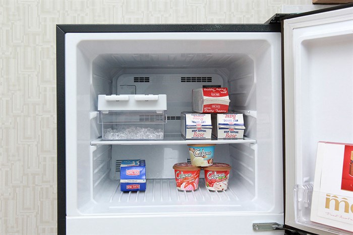 Tủ lạnh Mitsubishi Electric 204 lít MR-FV24J-BR-V Màu Nâu