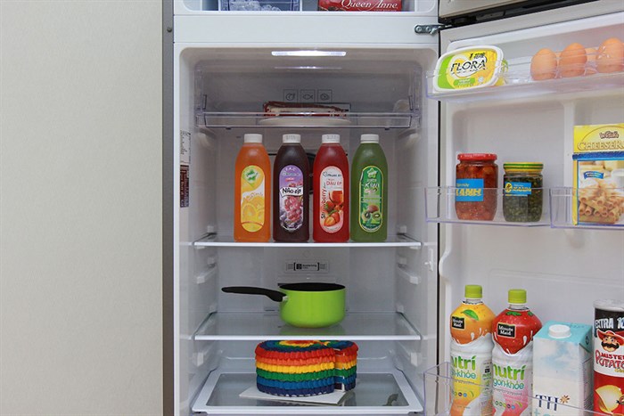 Tủ lạnh Samsung 320 lít RT32K5532UT/SV Màu Đen - Tím