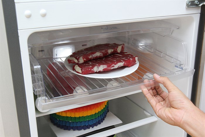 Tủ lạnh Electrolux Inverter 211 lít ETB2100MG Màu Bạc