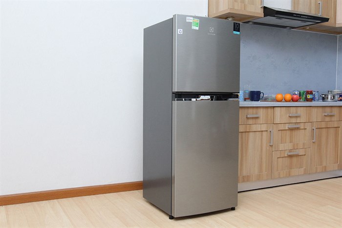 Tủ lạnh Electrolux Inverter 211 lít ETB2100MG Màu Bạc