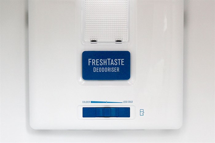 Tủ lạnh Electrolux Inverter 318 lít ETB3200MG Màu Bạc