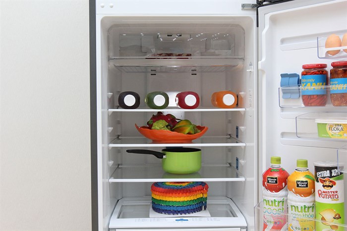 Tủ lạnh Electrolux Inverter 318 lít ETB3200MG Màu Bạc