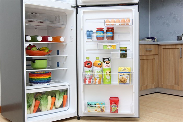 Tủ lạnh Electrolux Inverter 318 lít ETB3200MG Màu Bạc