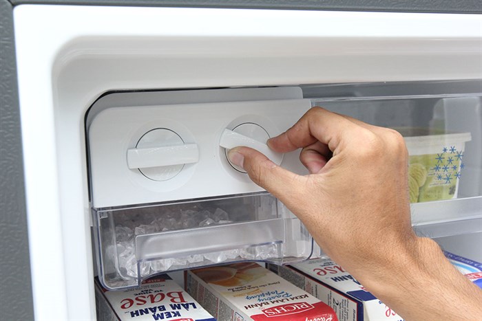 Tủ lạnh Electrolux Inverter 342 lít EME3500MG Màu Bạc