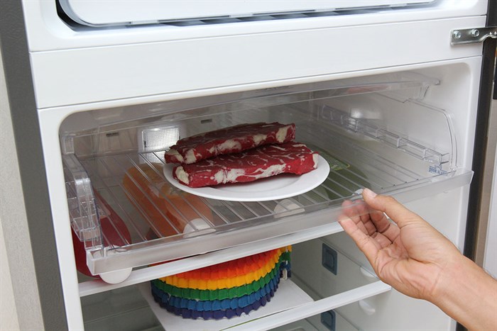 Tủ lạnh Electrolux Inverter 342 lít EME3500MG Màu Bạc