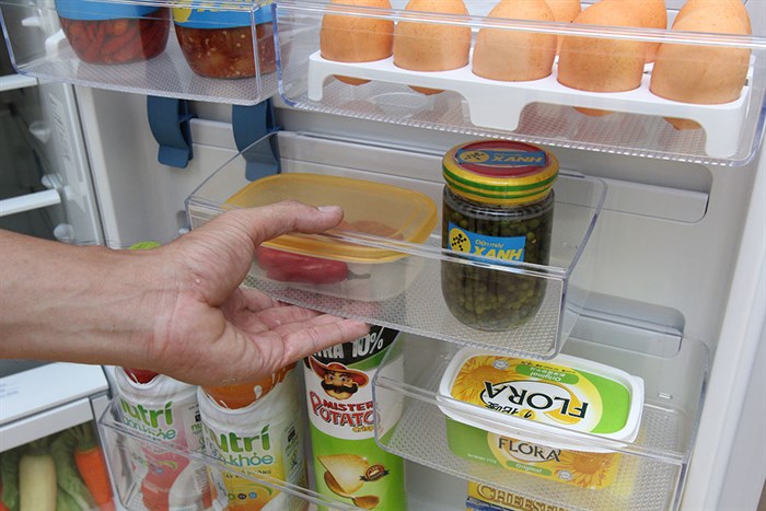 Tủ lạnh Electrolux Inverter 342 lít EME3500MG Màu Bạc